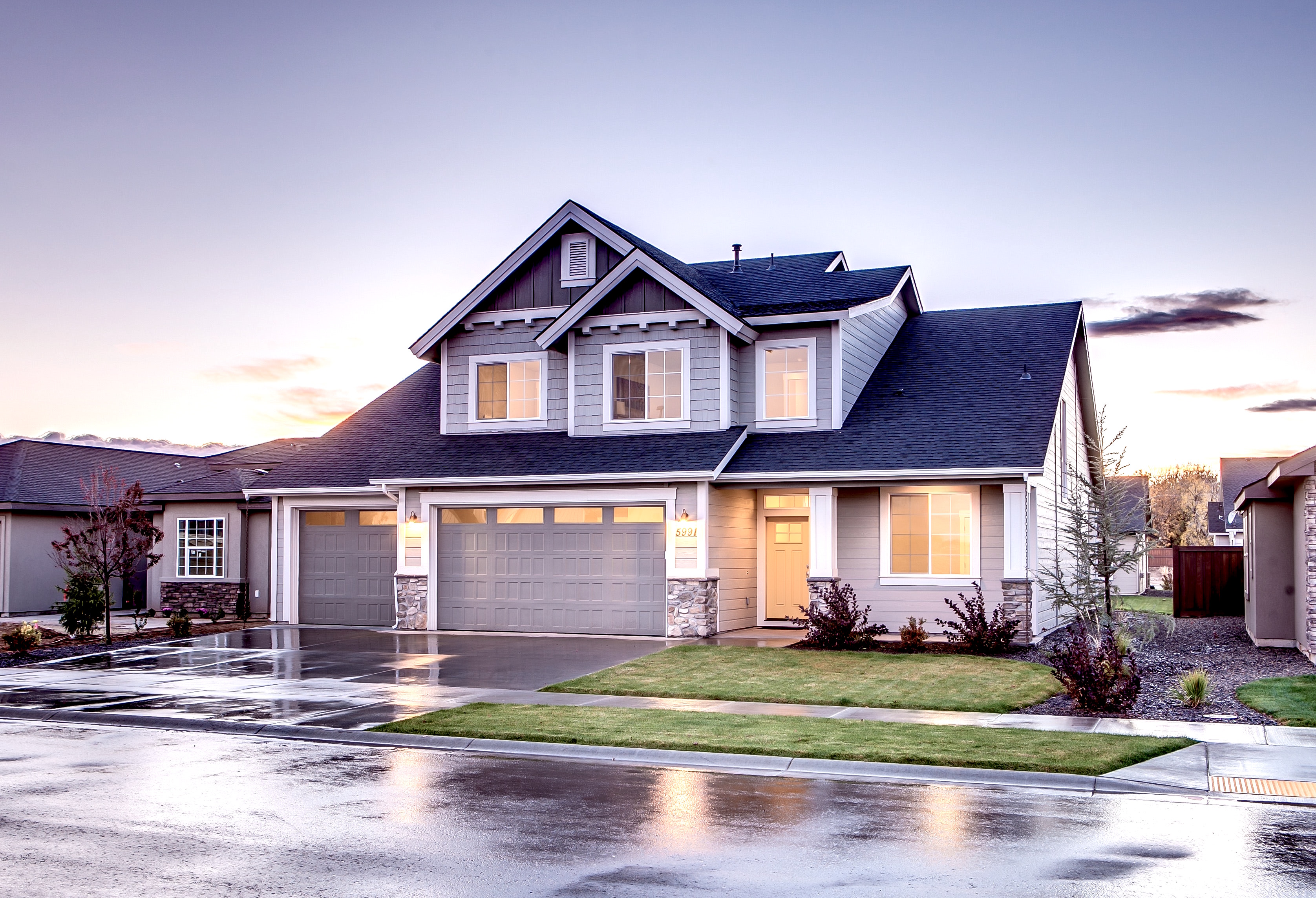 model home 3 car garage